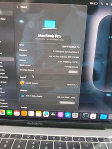 MacBook Pro 13&#34; Mid 2017 - 8GB RAM, 256GB SSD