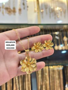 Gold Flower Jewelry Set