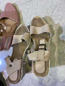 Combo Of Heels And Jutti