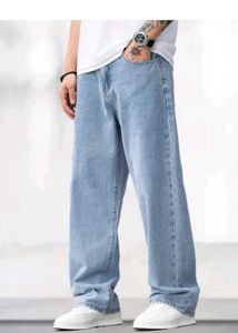 Baggy Light Wash Jeans