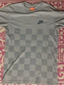 NIKE TSHIRT