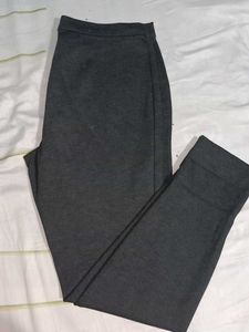 BANANA REPUBLIC
