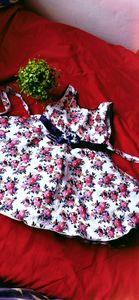 White with navy colour frokk