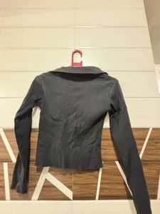 Ribbed Long Sleeve Crop Top - 28 sized