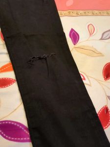 Black Distressed Jeans
