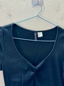 H&amp;M Ribbed Frill Top