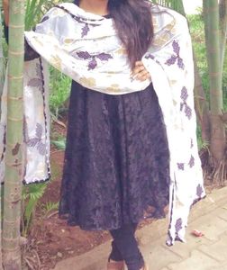 Elegant Black duppata