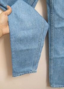 Levi&#39;s Woman Mom Jeans