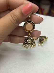 Cute Golden Jhumki Style Dangler