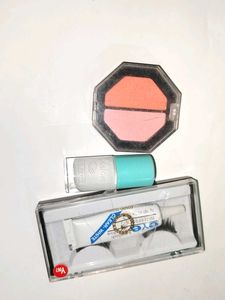 Blusher,EyelashesWith glue ,White Nail Paint