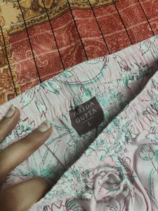 Roz Meher Nikhat Kurta &amp; Aaira Straight Farsi Pant