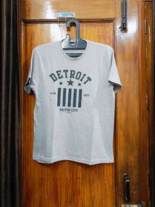 Beautiful Detroit Graphic T-Shirt