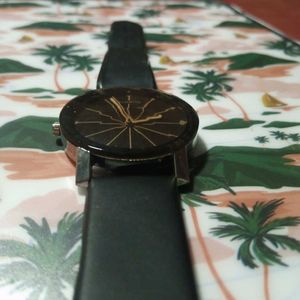 Elegant Black Quartz Watch