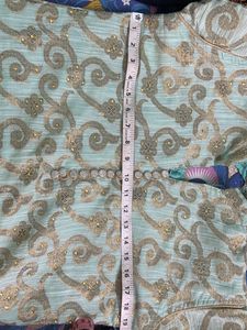 Ethnic Kurti With Stones Embellishments