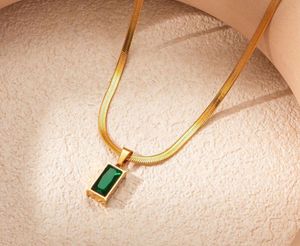 Gold-Plated Anti Tarnish Green Geometric Pendant🎀