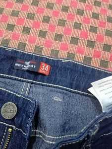 Women&#39;s Jeans