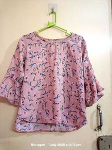 🌸 Elegant Pink Floral Flared Sleeve Top