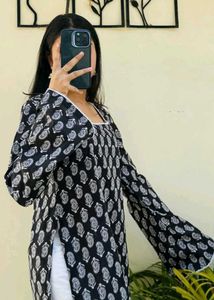 Elegant Black &amp; White Kurta
