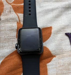 Working Apple Watch With Damaged Screen