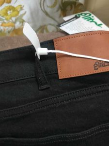 Stylish Black Flare Leg Jeans or bootcut jet