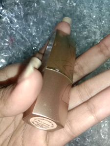 I Am Selling Lotus Red Lipstick