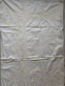 embroidered dining table Mate