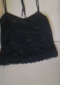 Net Pretty Black Top