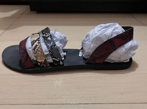 Stylish Snake Print Sandals