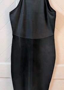 Sleek Black Bodycon Dress
