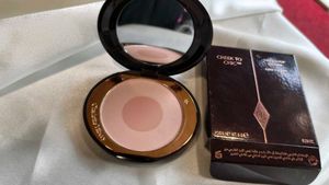Charlotte Tilbury First Love Powder Blush