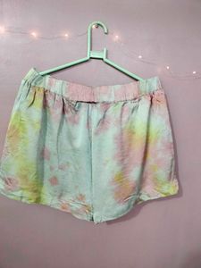 TIE-DYE SHORTS (BEACH VACATION)