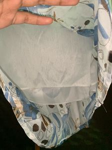 Korean Women&#39;s Top White