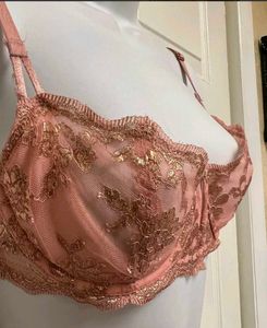 Victoria&#39;s Secret Bra