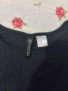 Black Ribbed Crop Top