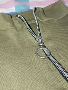 FULL SLEEVELESS OLIVE GREEN ZIPPER Top