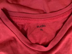 Red Zudio Pullover