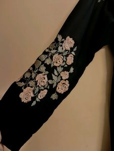 Beautiful Floral Embroidered Aline Abaya✨
