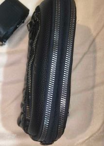 BLACK CROSSBODY BAG
