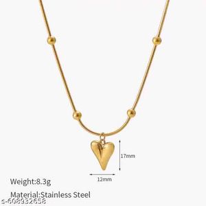 Gold Flower Pendant Necklace