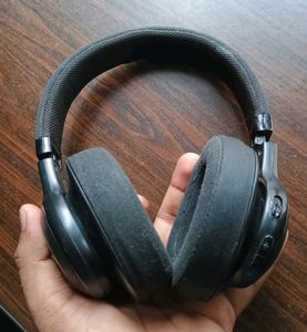 JBL HEADPHONES E55BT.