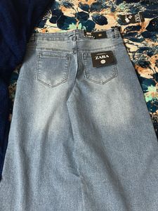 Both Blue nd Dark Wash Wide Leg Je