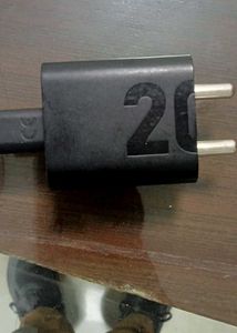 MOTO 20 WATT MOBILE CHARGER TYPE C NEW AND ORIGINA