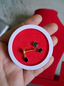 Black Stone Earrings Gold