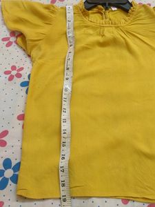 Mustard Yellow Top⭐