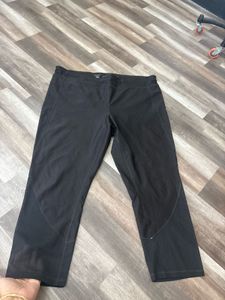 Athletic Capri Leggings