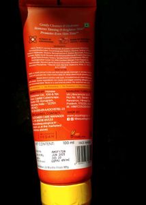 Aqualogica Detan+ Smoothie Face Wash