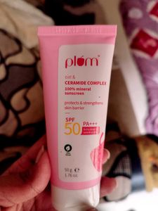 Sunscreen Plum  50++