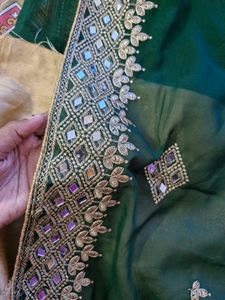 Beautiful Green Saree With Blouse Piece