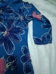 Zudio Floral Print Long Sleeve Kurti