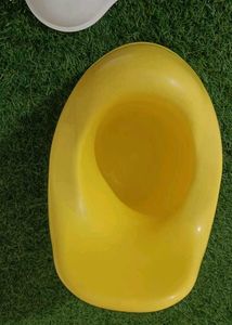 Lightly Used Baby Hug Potty Train Seat